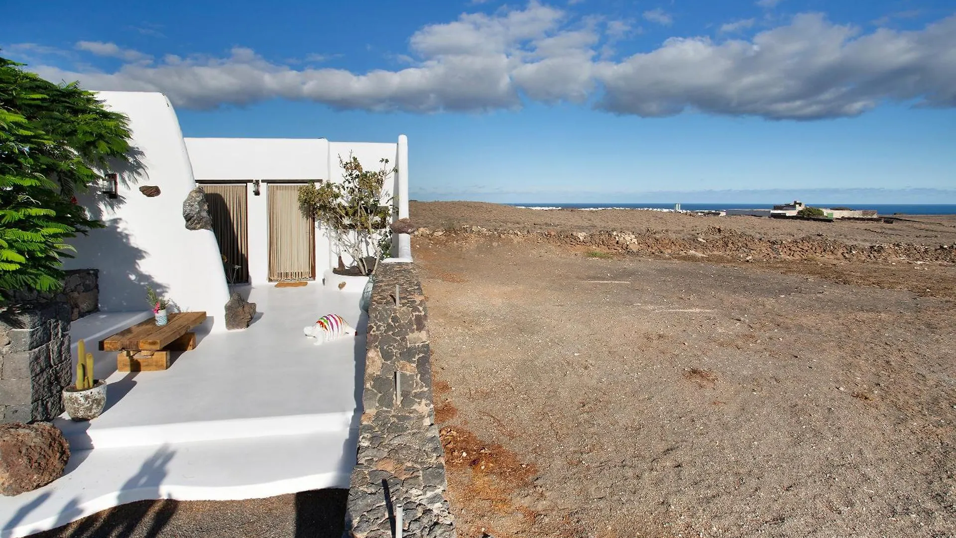 Apartamento La Higuera contacts